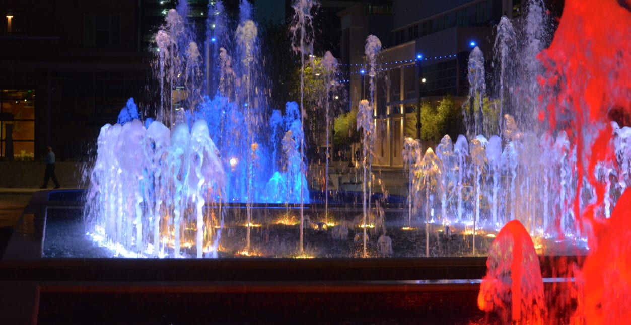 retail entertainment water feature