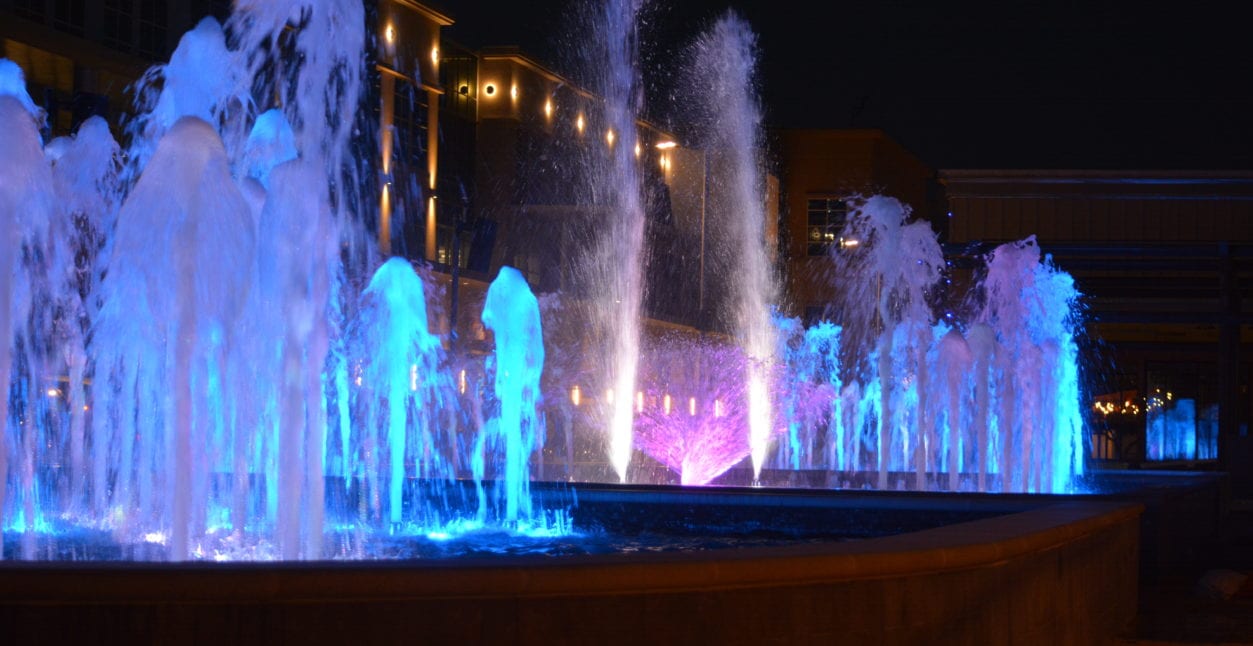 retail entertainment water feature