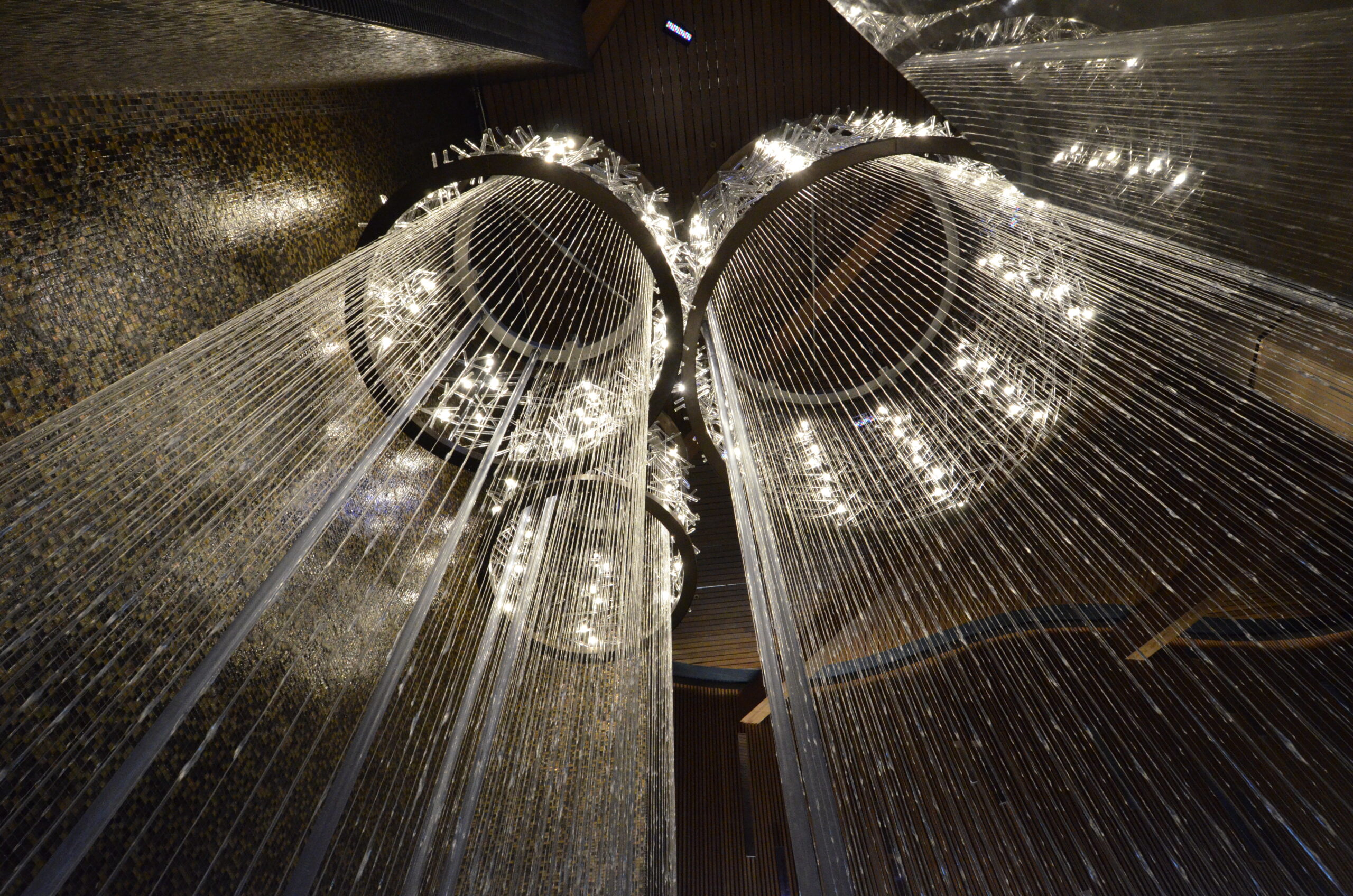 Merging Environments: Continuing to Explore the Indoor-Outdoor Experience in Hospitality 1 Hotel Lobby 10 scaled